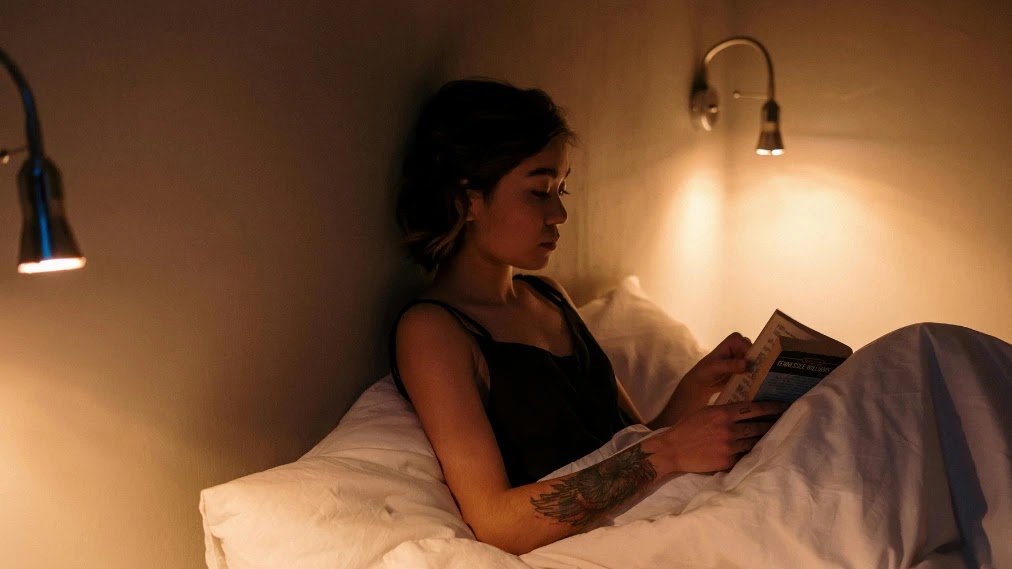 Healthy_Evening_Routine_to_Improve_Sleep_&_Reduce_Stress Healthy_Evening_Routine_to_Improve_Sleep_&_Reduce_Stress